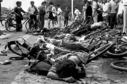 Studenter drept på Den himmelske freds plass, 4.juni 1989.