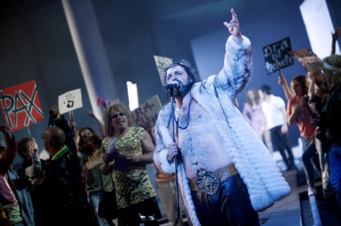 Hank Von Helvete som Jesus på Det Norske Teateret.