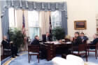 Stabsmøte med president George Bush i Det hvite hus. (Foto: Roche Productions)