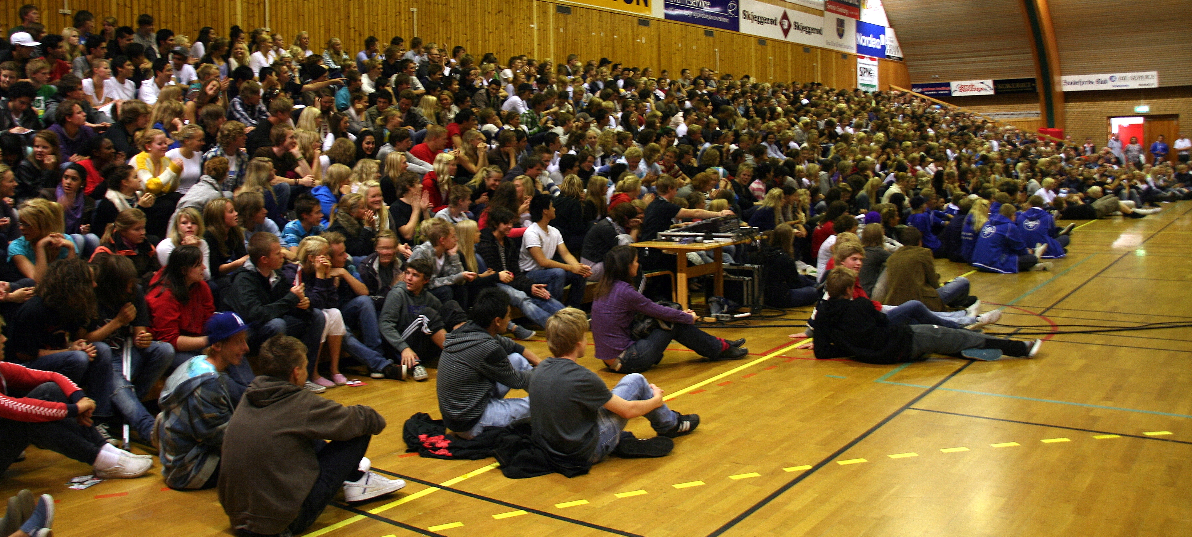 Skoledebatt ved Sandefjord videregående skole (foto: Sverre Lilleeng)