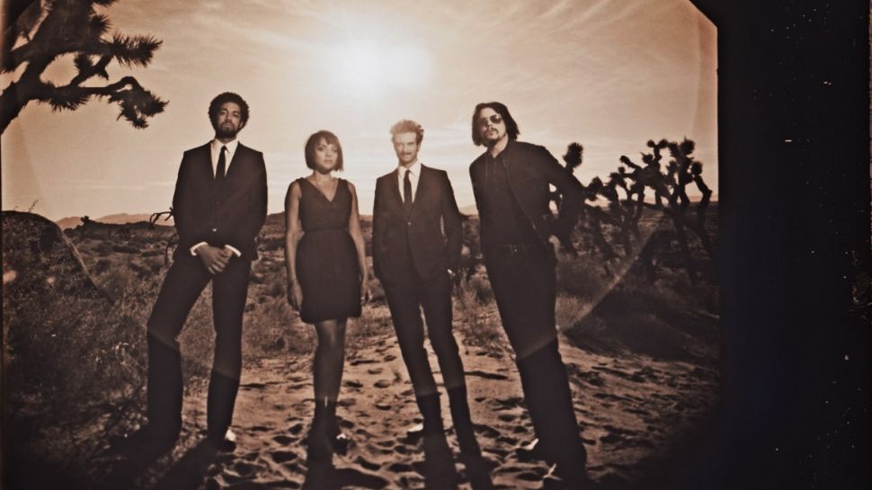 Danger Mouse, Norah Jones, Daniele Luppi og Jack White. Foto: Promo