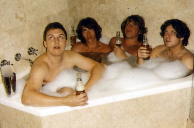 Arctic Monkeys på dypet. (Foto:Promo/arcticmonkeys.com)