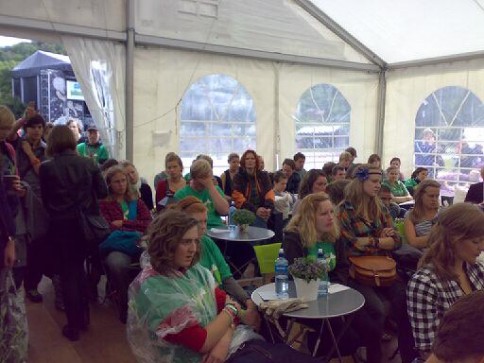 FrP ønsket også å møte dette publikummet (foto: Siri Narverud Moen, NRK)