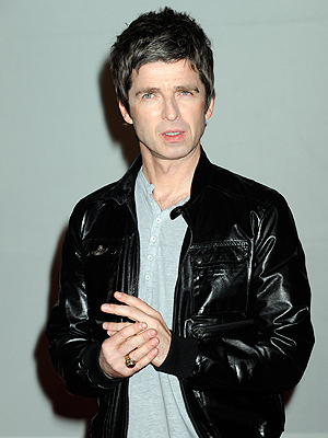 Noel Gallagher sier at alle låtene fra Oasis er hans låter. Dermed kan man forvente seg låter også derfra under konserten i Kollen. Foto: Scanpix / Jonathan Short, AP Photo.