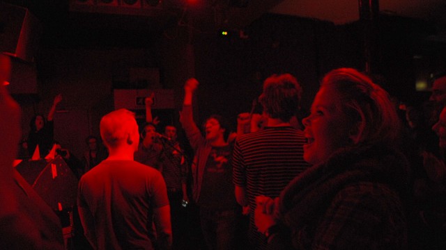 God stemning blant publikum på The Lexington i London. Foto: Silje Strømmen, NRK P3