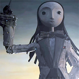Ei jente med en tryllestav er en sentral skikkelse i musikkvideoen til ”The Rifle's Spiral” med The Shins. Foto: Skjermdump.